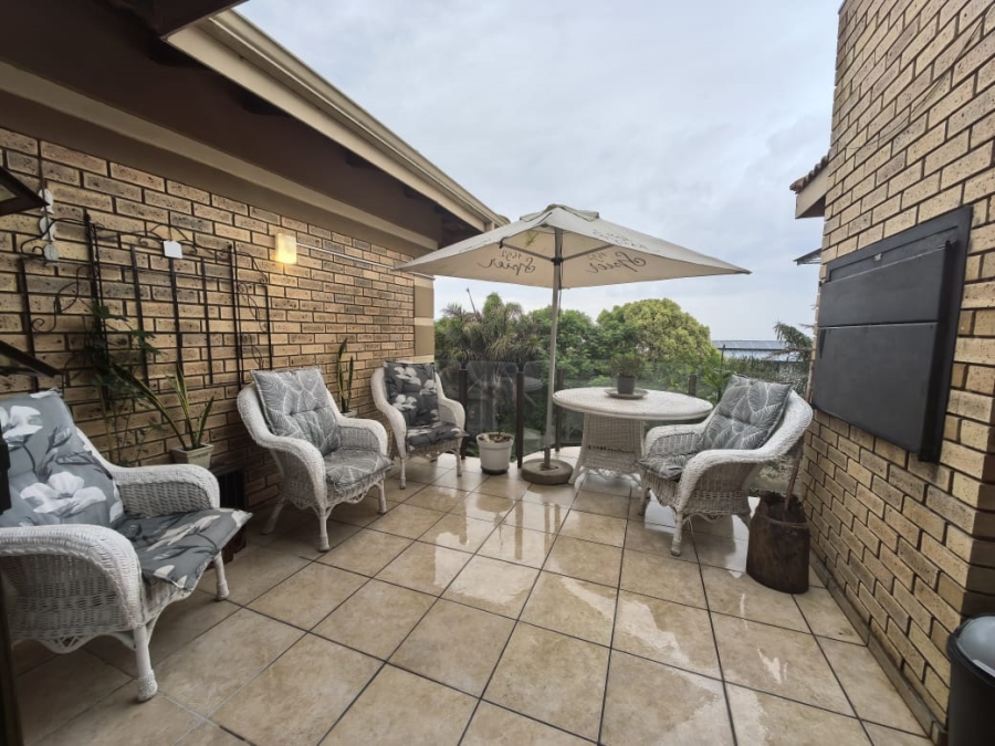 5 Bedroom Property for Sale in Reebok Western Cape